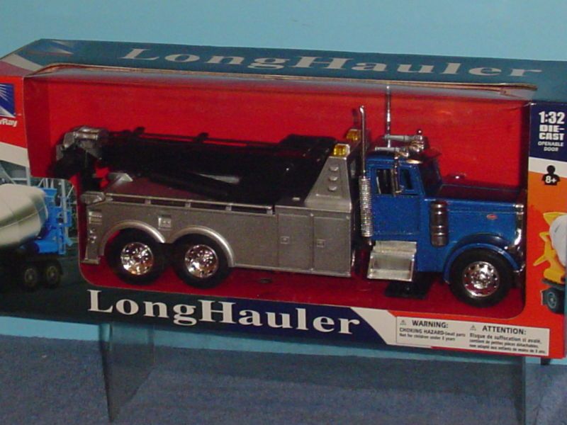 PETERBILT 379 BIG RIG TOW TRUCK 132 BLUE by NEW RAY  